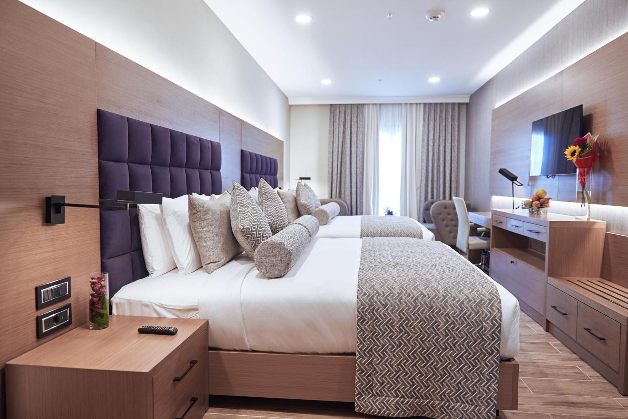 帕拉马里博 Yogh Hospitality酒店 外观 照片